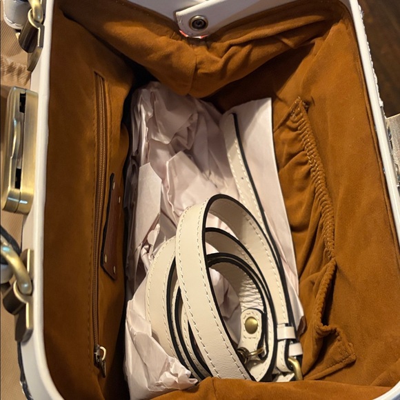 Patricia Nash Cream Satchel Bag - Picture 5 of 13